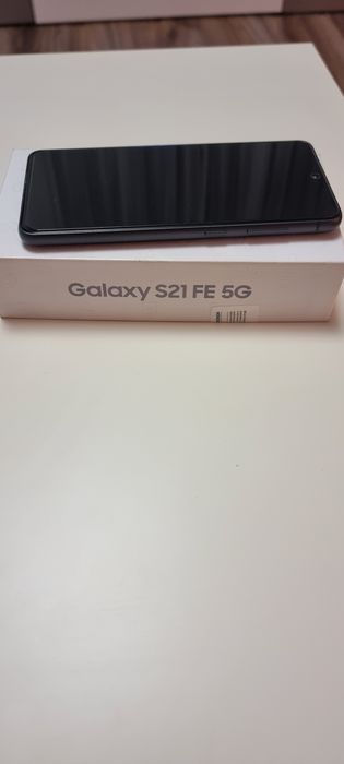 Samsung S21 FE cadou 3 huse + o folie sticla