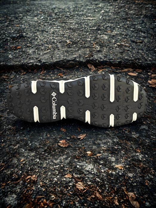 Adidas Columbia Voyager originali trail top munte