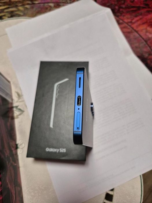Vând Samsung S25 512Gb