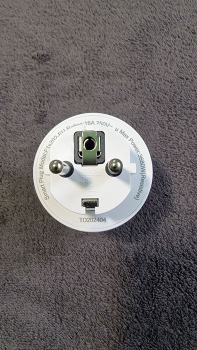 Set 4 prize WiFi cu monitorizare si istoric energie app SmartLife Tuya