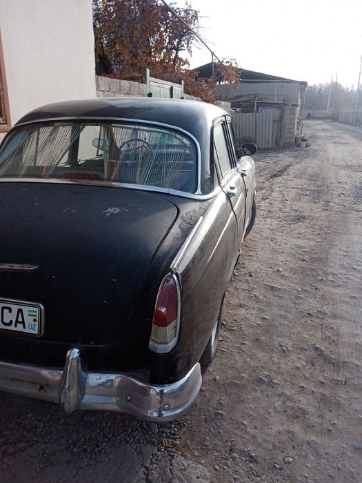 Волга ГАЗ 21, черная