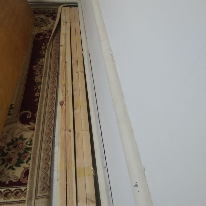 Продам холодильник. Качелья, комод, тумбочки