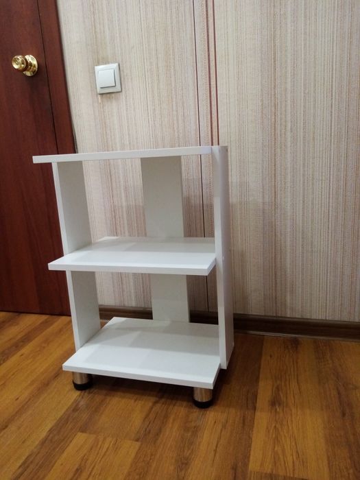 Продам   стеллаж-стойка, "помощник" для мастера