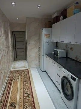 Срочно! Квартира на Себзар-Корзинка 3/9/9 общ пл 72м  с обстановкой