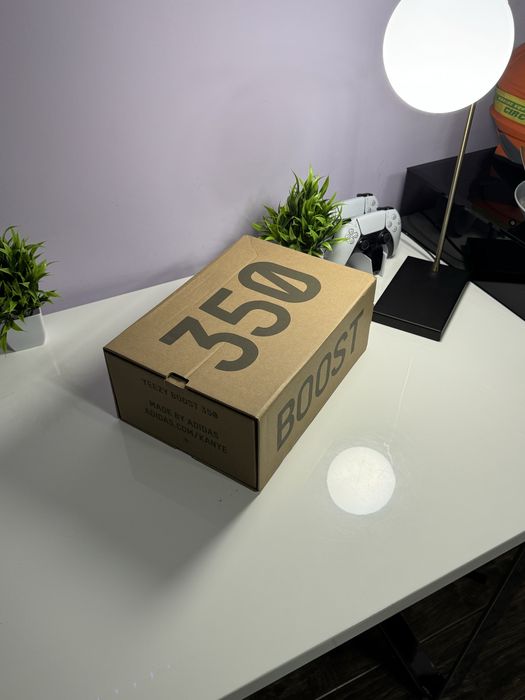 Adidas yeezy 350 V2 Zebra