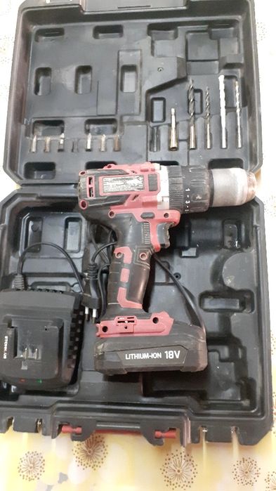Bormasina brushless cu percuție 18v Li-Ion