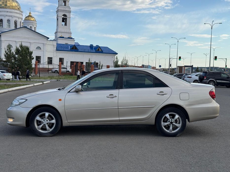 Тойота камри 35 2004 год