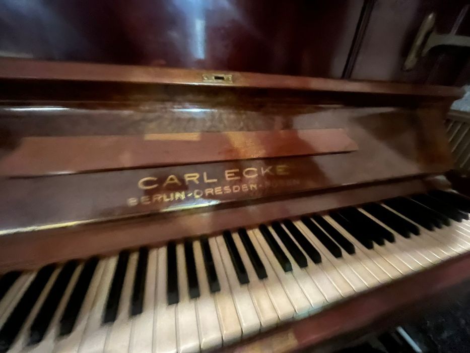Пианино антикварное