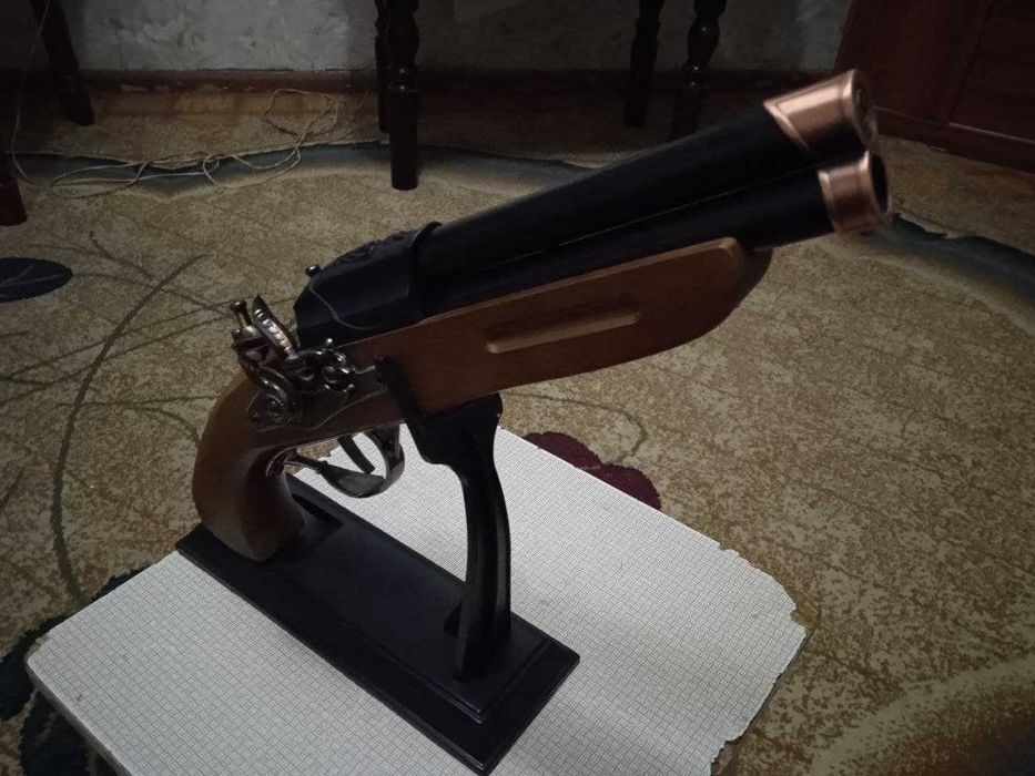 сувенир пистолет зажигалка