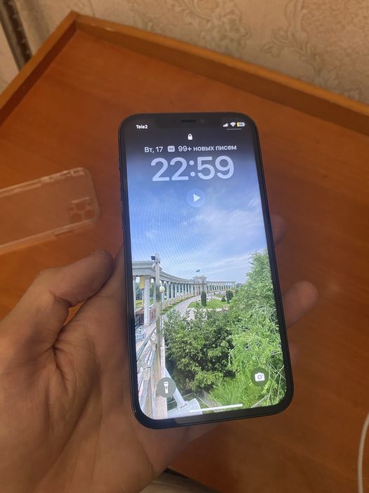 Айфон 12 про продам