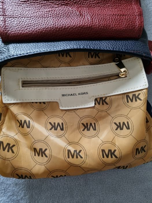 Vând geanta Michael Kors