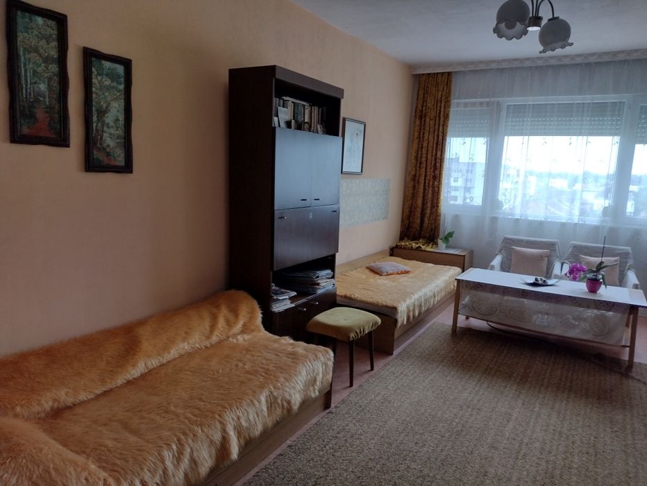 Продава се Тристаен апартамент в Добрич, Христо Ботев - 87 кв.м за 880 €/кв.м - Снимка #1