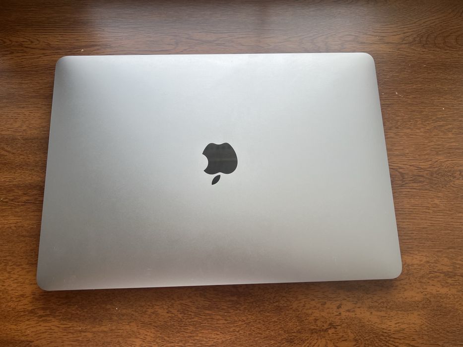 Macbook pro 2020. M1