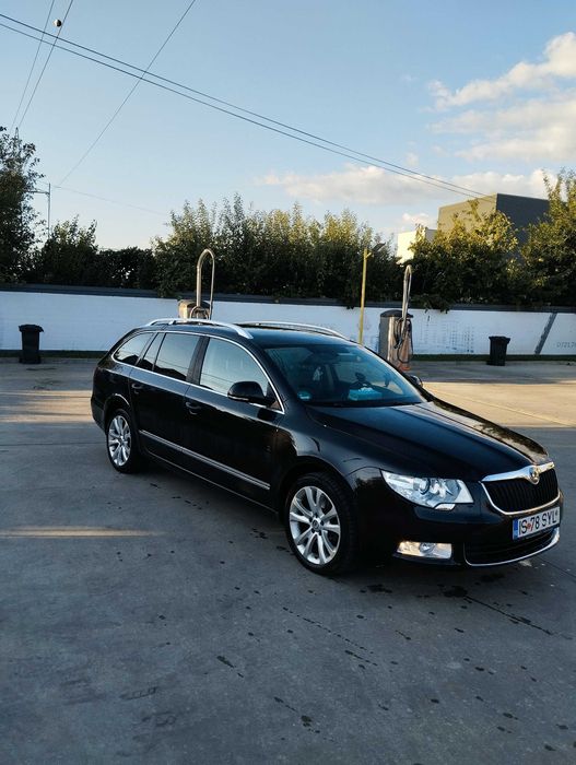 Vând Skoda Superb Elegance Limousine DSG 2012