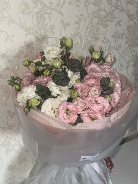 Цветы свежые/лизиантусы