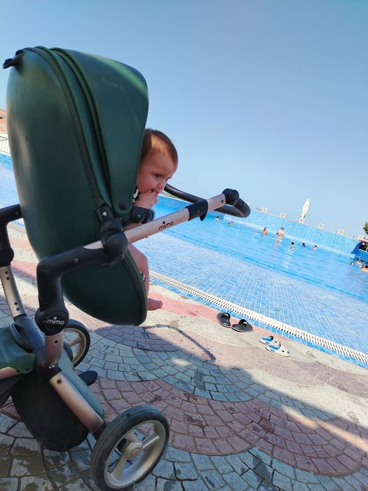 Продаётся отличная коляска 2в1.