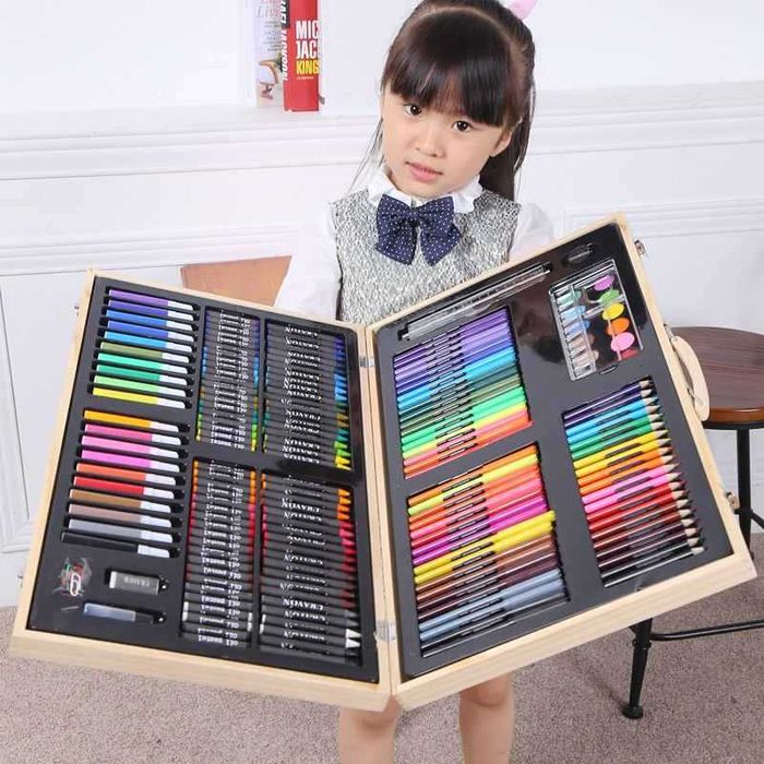 КАЧЕСТВЕН! Детски комплект за рисуване куфар 180 части