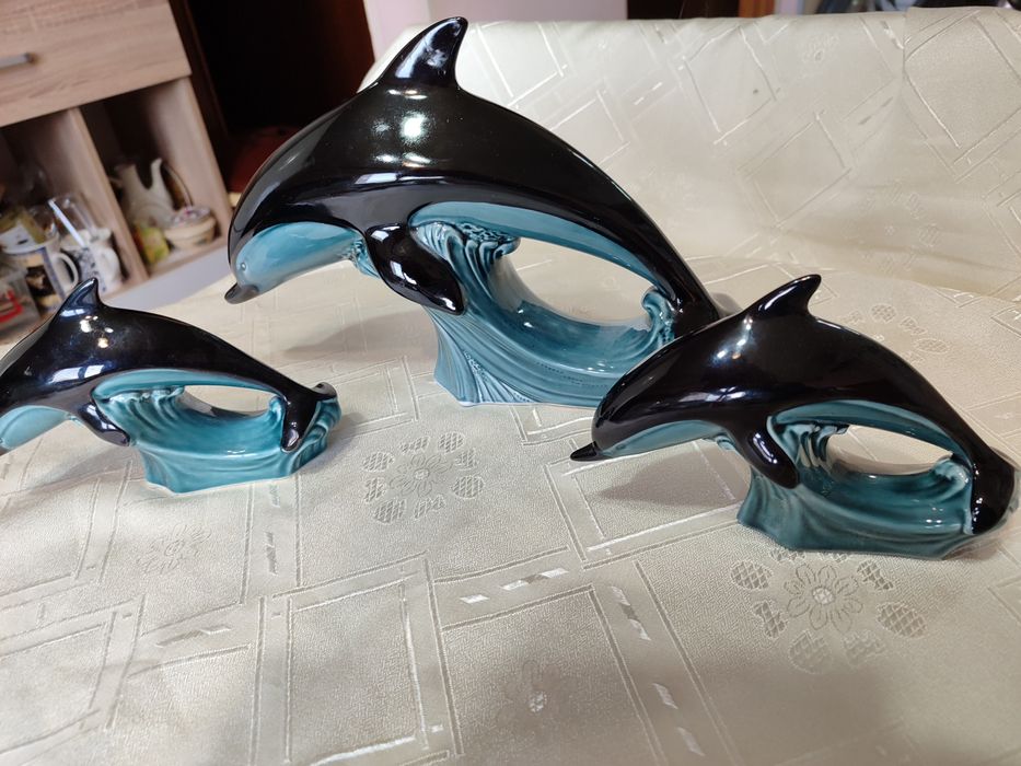 Статуетки на голям делфин и два малки, Англия POOL England