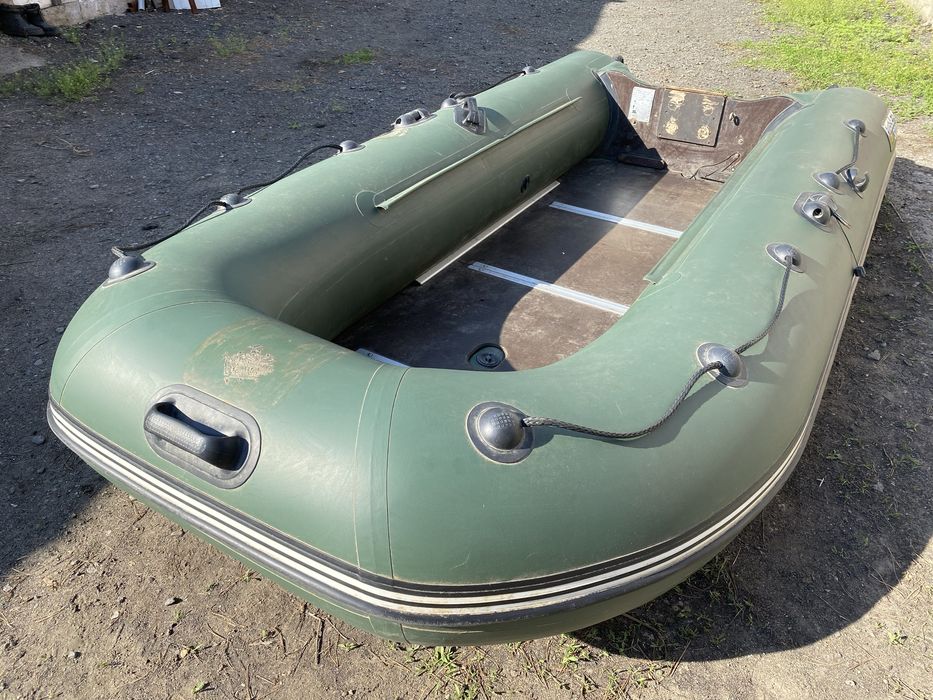 Лодка 320 с мотором