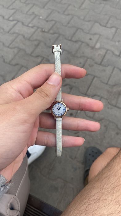 Часы золотые ника