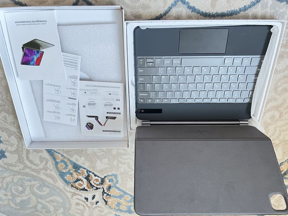 Чехол клавиатура и мышка