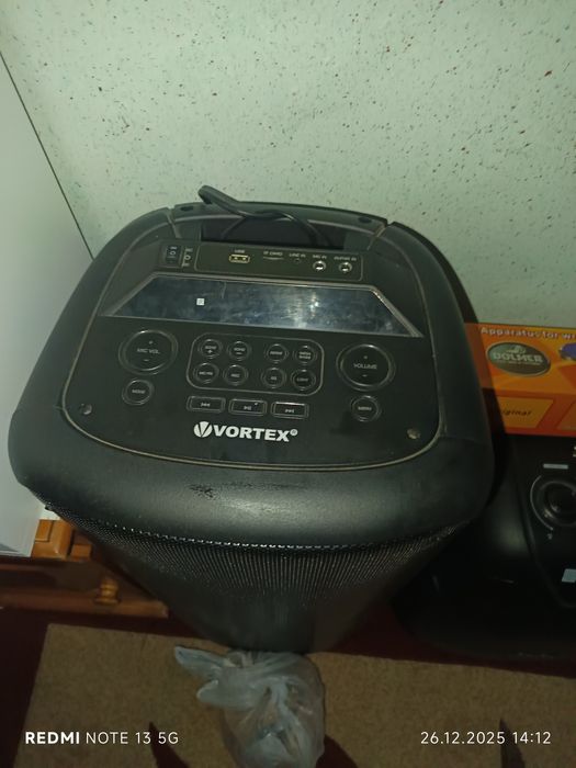 Vând boxe bluethoot