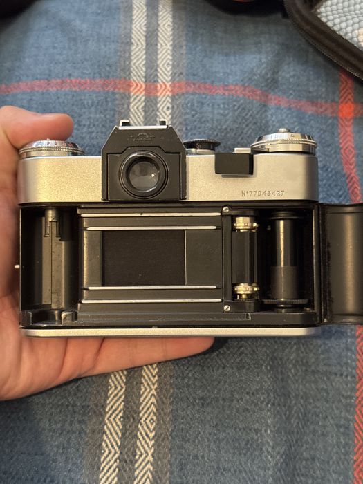Продам фотоаппарат зенит е / zenit e