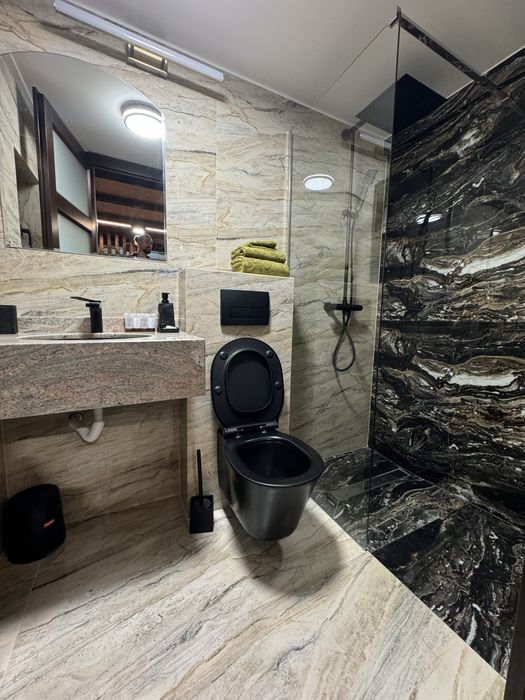 CAZARE COLIBIȚA - Cabana Laguna Albastră, cu acces lac