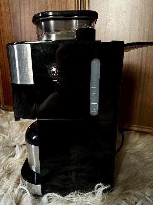 Кафемашина Severin, KA 4814, 1000W, 1.25L, 8 чаши, Черен/Сребрист