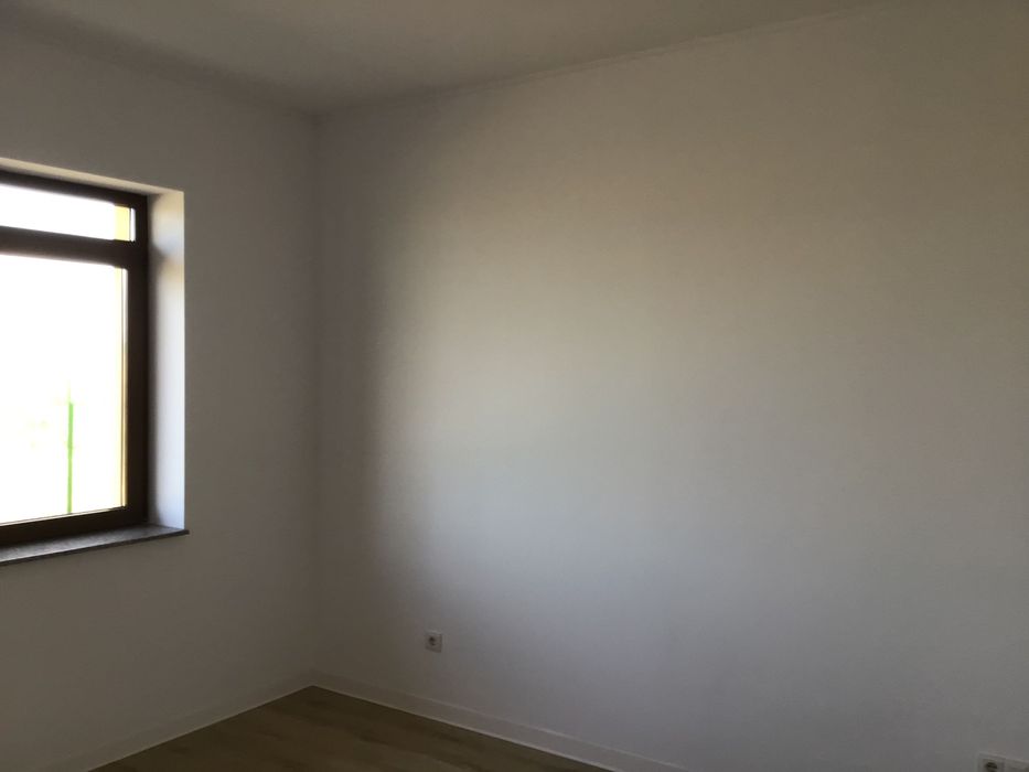 finisaje exterioare sau interioare,case la roșu sau la cheiei,tencuieli mecanizate,placări cu polistiren sau vata,montaj rigips zona Oradea +/-20km