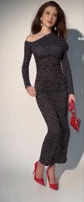 Продам платье м 10000