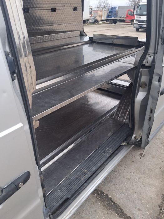 Продавам катафалка мерцедес вито