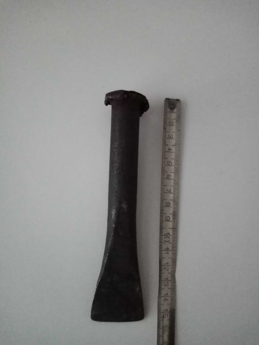 Стари инструменти-ръчен свредел, гайковерт и секач и метър.