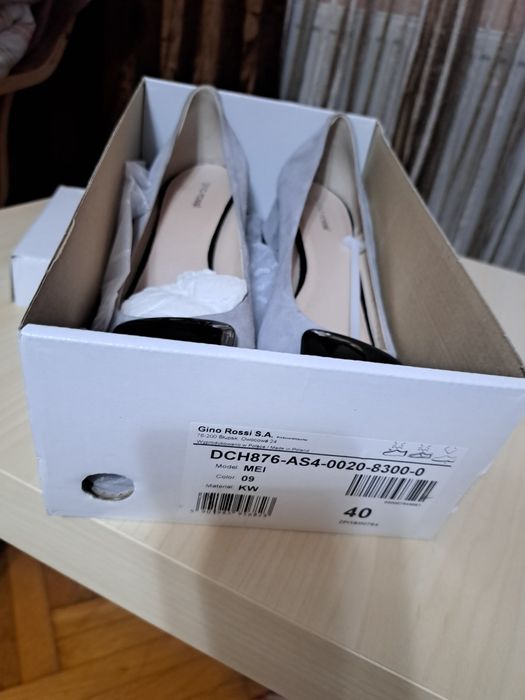 Vând pantofi dama eleganți piele intoarsa