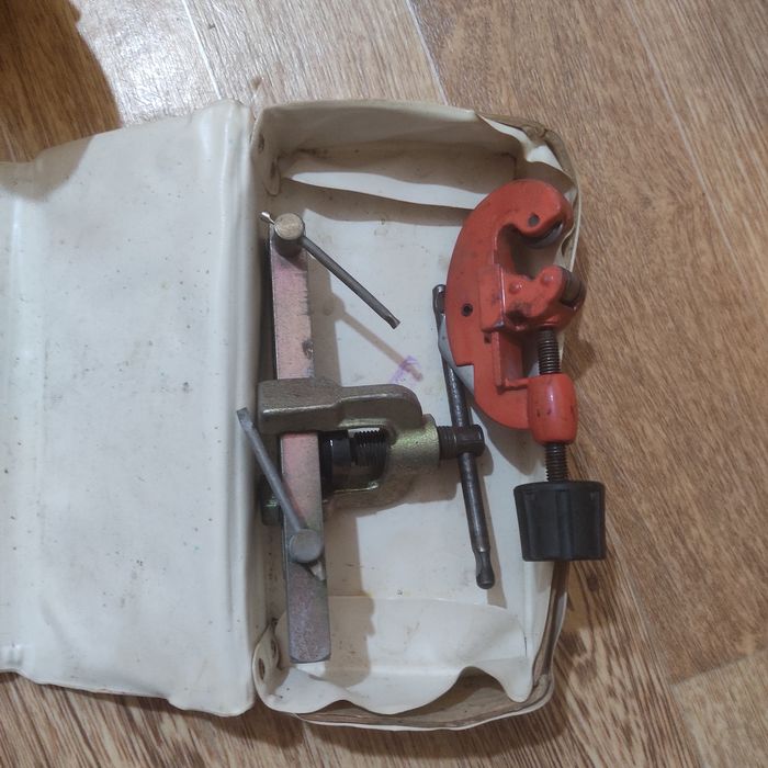 Вальцеватель и труборез