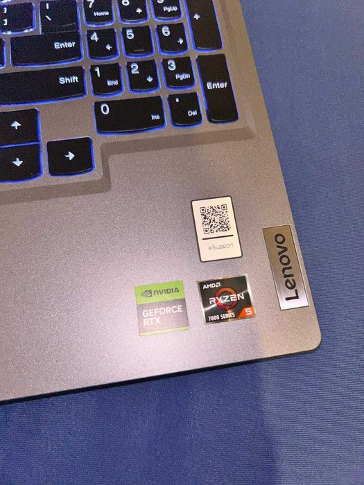 Vand laptop Gaminig Lenovo LOQ 15ARP9, garantie comerciala 1 an+