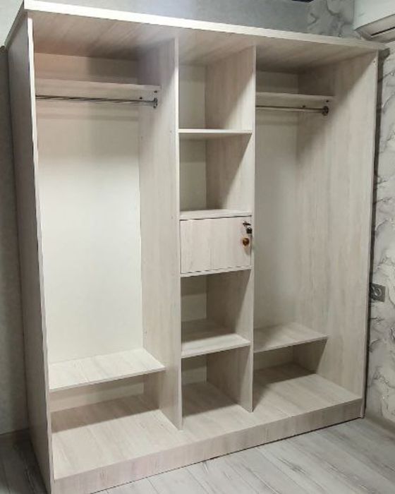 Шкаф купе янги сотаман.