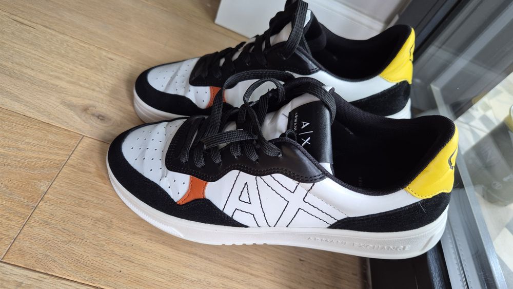 Adidasi Armani Excange