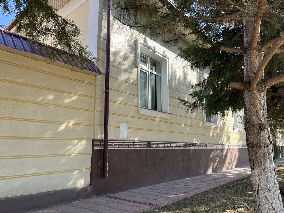 Коттедж Сотилади