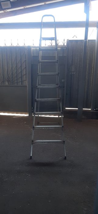 Продам стремянку