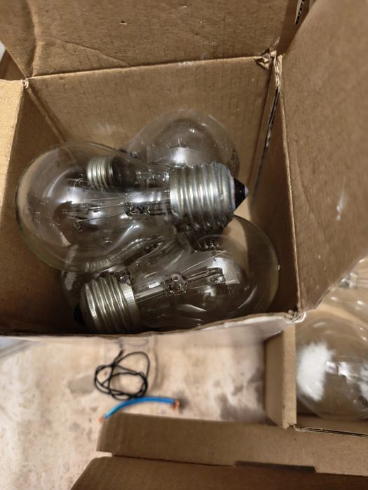 Dulii și becuri incandescente