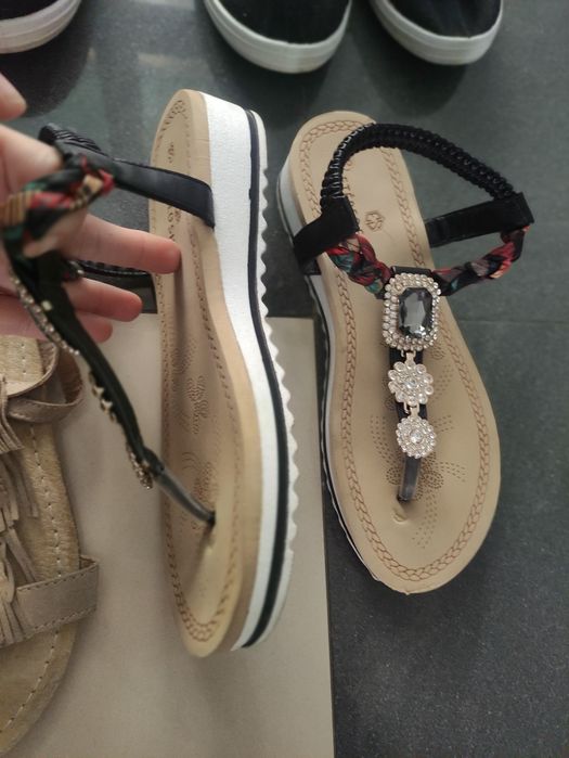 Încălțăminte pentru femei mărimea 38