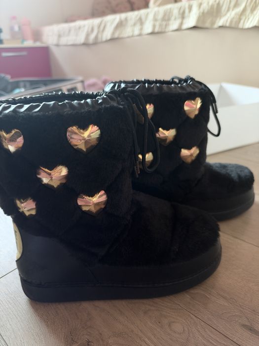 Апрески Love Moschino