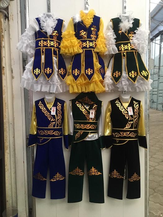 Продаю для утренников наряды, школа , садик, работаем по всем города