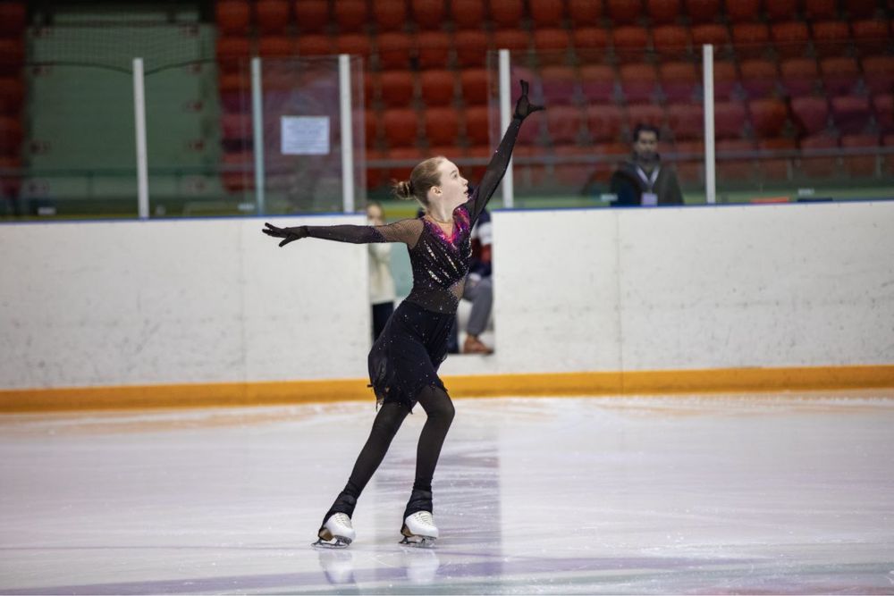 Платье (костюм)для выступления