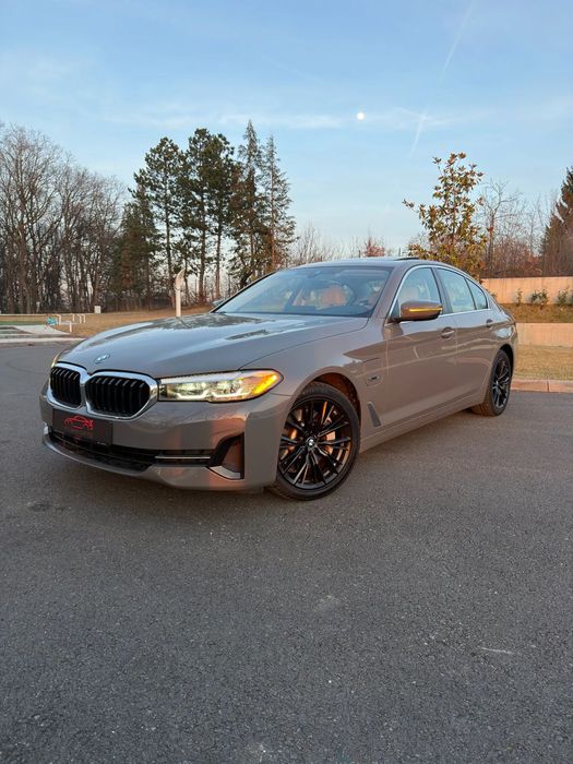 BMW Seria 5 BMW 520e 2022 · TVA Deductibil · 1 An Garantie BMW · 4.5L/100km Real