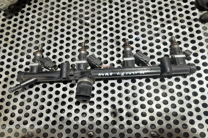 RAMPA INJECTOARE 06K133681A 06K133681A Audi A4 B8/8K (facelift)