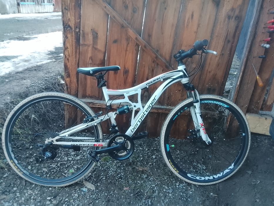 Vând bicicletă Bergstiger X6