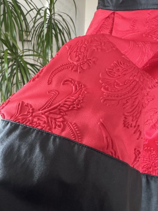 Къса официална рокля Lucy- обличана веднъж!