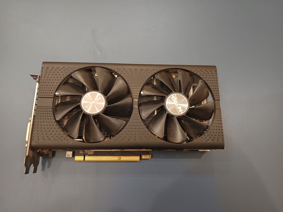 Placa video Sapphire  Nitro rx 570 8gb